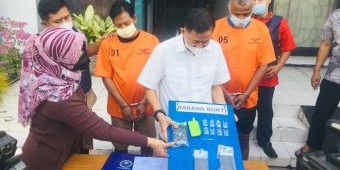 Kompak Jual Sabu, Ketua RT dan Seorang Warganya di Nyamplungan Kawasan Ampel Surabaya Dicokok Polisi