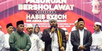 Bersama Habib Syekh, Pemkot Pasuruan Gelar Sholawatan di Stadion Untung Suropati