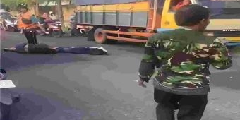 Hendak Mendahului Truk Trailer, Naasnya Terjatuh Hingga Menyebabkan Kecelakaan Maut