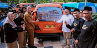 Bupati Gresik Lepas Kampanye Zakat Lewat Angkot, 50 Sopir Terima Bantuan