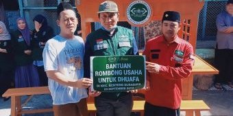 LAZISNU Surabaya Kembali Serahkan Rombong untuk Pelaku UMKM