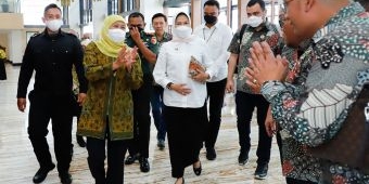 Hadiri Rakerda REI Jatim, Khofifah Apresiasi Sektor Real Estate Jadi 10 Besar Penyumbang PDRB Jatim