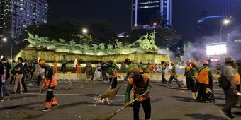 74 Ton Sampah Banjiri DKI Jakarta Usai Perayaan Tahun Baru
