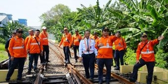 KAI Daop 8 Inspeksi Kesiapan Layanan Angkutan Natal 2025