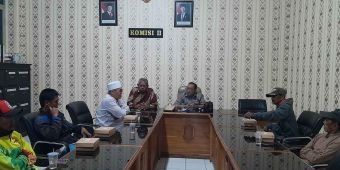 Kecewa soal Penutupan Saluran Irigasi, Petani Datangi Komisi II DPRD Situbondo