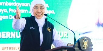 Gubernur Khofifah Salurkan Rp16,6 Miliar Bansos di Kediri