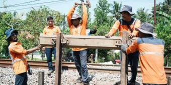 KAI Daop 9 Jember Tutup 11 Perlintasan Liar usai Tiga Insiden Kecelakaan Kereta