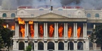 Nepal Rusuh, Istri Eks Perdana Menteri Tewas Dibakar, Menkeu Ditelanjangi, Menlu Dikeroyok Massa