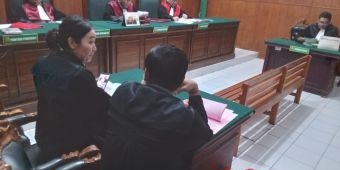 Kuasa Hukum Terdakwa Kasus Miras Ilegal Sampaikan Pledoi Berupa Hal ini di PN Surabaya