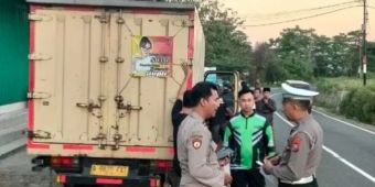 Pengendara Motor Tewas Usai Tabrakan dengan Truk Bos di Pamekasan