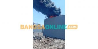 Pabrik Rokok di Pasuruan Terbakar, Kerugian Ditaksir Capai Miliaran Rupiah