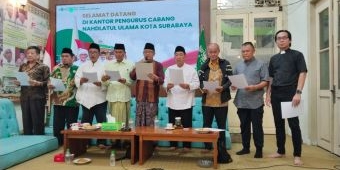 PCNU Surabaya dan Tokoh Lintas Agama Beri Pernyataan Sikap atas Situasi Nasional Terkini