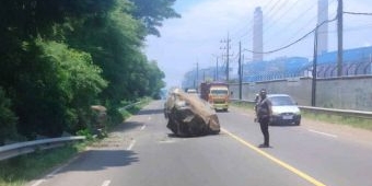 Batu Besar Jatuh di Proyek Tol Probowangi, Warga Minta Pihak Terkait Jaga Keamanan