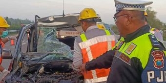 Kecelakaan Maut di Tol Jombang: 3 Tewas