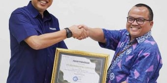 Wujudkan Layanan Berkualitas, BPJS Kesehatan Gresik Beri Penghargaan 8 Faskes di Gresik dan Lamongan