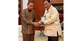 Dapat Ucapan Selamat,  Ustadz Adi Hidayat Bantah Gantikan Gus Miftah Jadi Stafsus Presiden