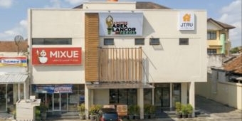 Apotek Arek Lancor Farma Resmi Dibuka, Siap Layani Warga Pamekasan 24 Jam