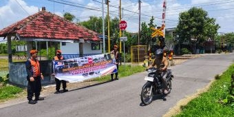 KAI Daop 7 Madiun Gencarkan Sosialisasi di Perlintasan, Keselamatan Usai Lebaran Tetap Prioritas