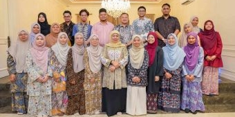 dikunjungi-mahasiswa-universiti-malaya-malaysia-khofifah-ungkap-pesan-gus-dur-dan-ijtihad-politik