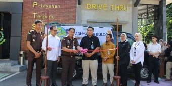 Kejari Kabupaten Probolinggo Launching Adhyaksa Bulog Mart Mobile