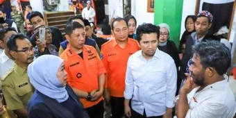 Tinjau Ambruknya Musala Ponpes Al Khoziny Sidoarjo, Gubernur Khofifah: Maksimalkan Evakuasi Korban