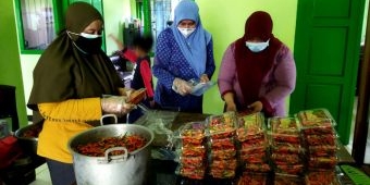 Bantu Warga Kota Kediri Terdampak Pandemi, 400 Pack Cabai Hasil Panen Dibagikan Gratis