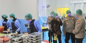 Tijau SPPG Maron, Kapolres Probolinggo Pastikan Disribusi Program MBG Sesuai Standar