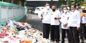 Sidak Sampah Menumpuk, Wabup Subandi Minta Kades Bentuk KSM Tangani TPS