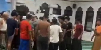 Teriak Ada 'Kiamat' Pakai Speaker Masjid Dini Hari, Pria di Sampang Dihajar Warga, Tapi Ternyata..
