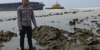 5 Hari Berlalu, Kapal Tongkang Muatan Batu Bara yang Terdampar di Sampang Belum Bisa Dievakuasi