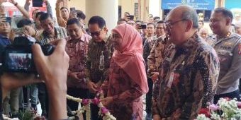 Tingkatkan Pelayanan Publik, Gubernur Khofifah Resmikan Gedung Bersama Samsat Bangkalan