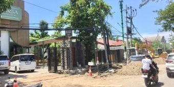 Dugaan Tanah Ambles, Polisi Dalami Penyebab Tewasnya Mandor Proyek Box Culvert di Gayungsari Barat