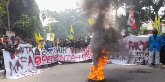 Tolak Kenaikan Harga BBM, Aliansi Mahasiswa Kediri Menggugat Demo ke DPRD Kota dan Kabupaten