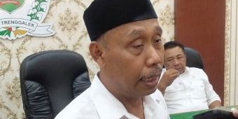 Hearing Jalan Rusak Plumpit-Dongko, Wakil Ketua DPRD Pastikan Perbaikan Jalan Bulan Februari 2025