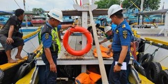 Jelang Nataru, KSOP Probolinggo Gelar Operasi Keselamatan di Pelabuhan