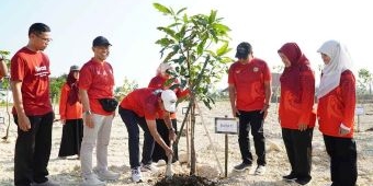 Sambut HUT Ke-51, PPNI Lamongan Tanam Berbagai Jenis Pohon di Kagama