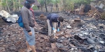 ​Korsleting, Rumah dan Gudang Juragan Kayu di Ngawi Ludes Terbakar