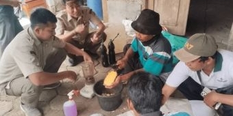 Kelompok Tani di Bojonegoro Olah Jerami Jadi Pupuk Cair Ramah Lingkungan