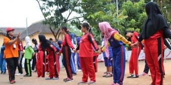 Dindik Kota Blitar Temukan Siswa Pakai Kalung Papan Nama saat MPLS