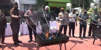 Kejari Ngawi Musnahkan Barang Bukti 41 Perkara, Didominasi Kasus Pil Koplo