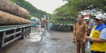 Wabup Alif Pastikan Kerusakan Jalan Kapten Darmo Sugondo Gresik Diperbaiki Malam ini