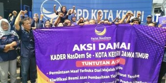 Kader NasDem se-Kediri Gelar Aksi Protes Sampul Tempo, Nilai Merugikan Citra Partai
