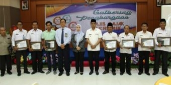 KPP Pratama Bangkalan Berikan Penghargaan untuk Wajib Pajak Terbaik