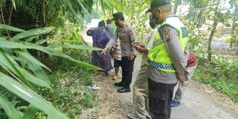 Astaghfirullah, Sesosok Bayi Ditemukan Tergeletak di Pinggir Jalan Desa Banjaragung Tuban
