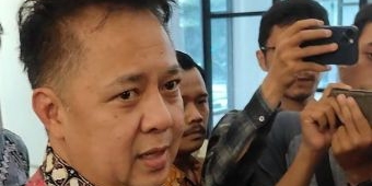 Polda Jatim Geledah UD Sentoso Seal, Sejumlah Ijazah Karyawan Ditemukan di Tempat ini