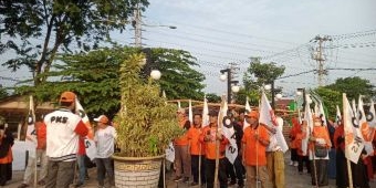 PKS Kota Probolinggo Gelar Aksi Tarhib Ramadhan di Bundaran Serang