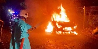Honda HRV Terbakar di Sukolilo, Polisi Ungkap Penyebabnya