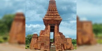 Kisah Candi Bajang Ratu, Gapura yang Tidak Boleh Dilewati Pejabat?