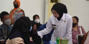 Wali Kota Kediri Serahkan BLT Rp3,6 Juta untuk 13 Anak Berhadapan dengan Hukum