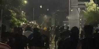 Viral Tawuran Dua Kelompok Remaja Bersajam di Panceng Gresik, 2 Orang Alami Luka Serius